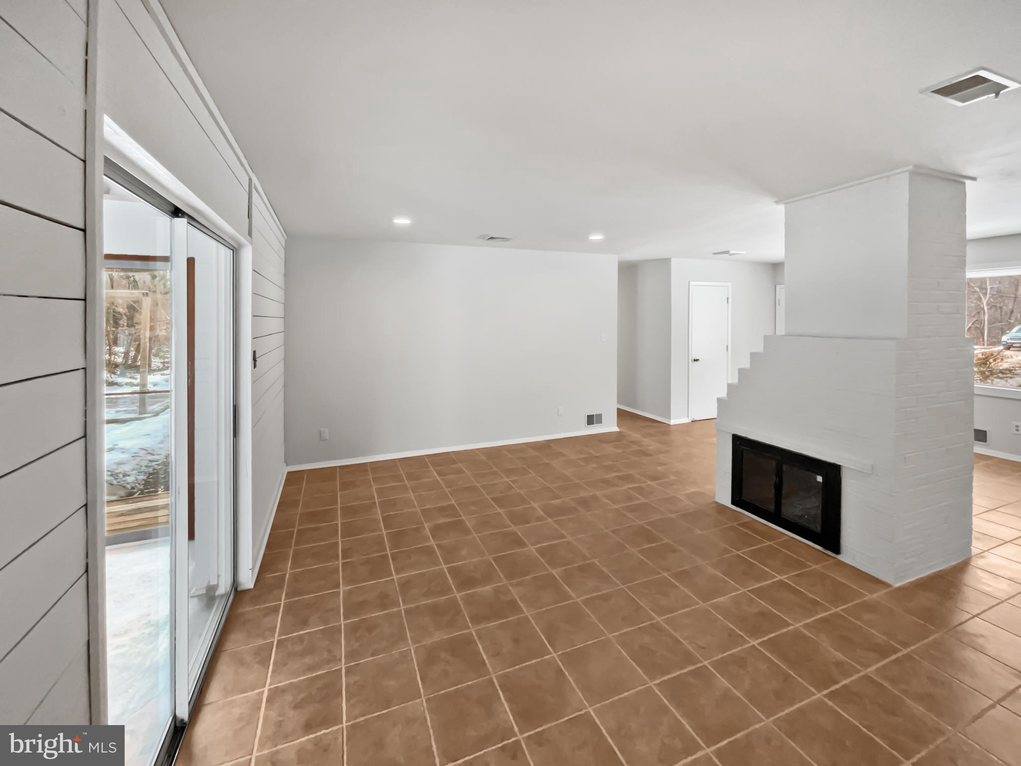 5503 INVERCHAPEL ROAD