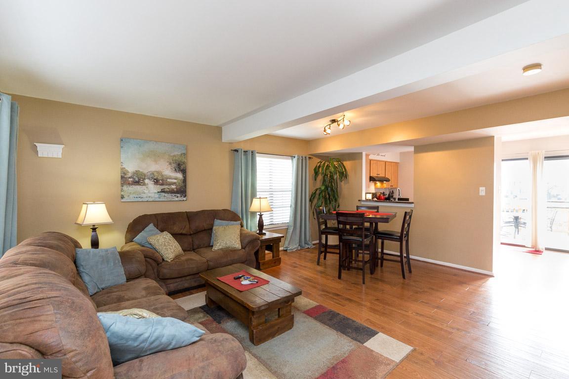 LONGSTREET COMMONS - Residential