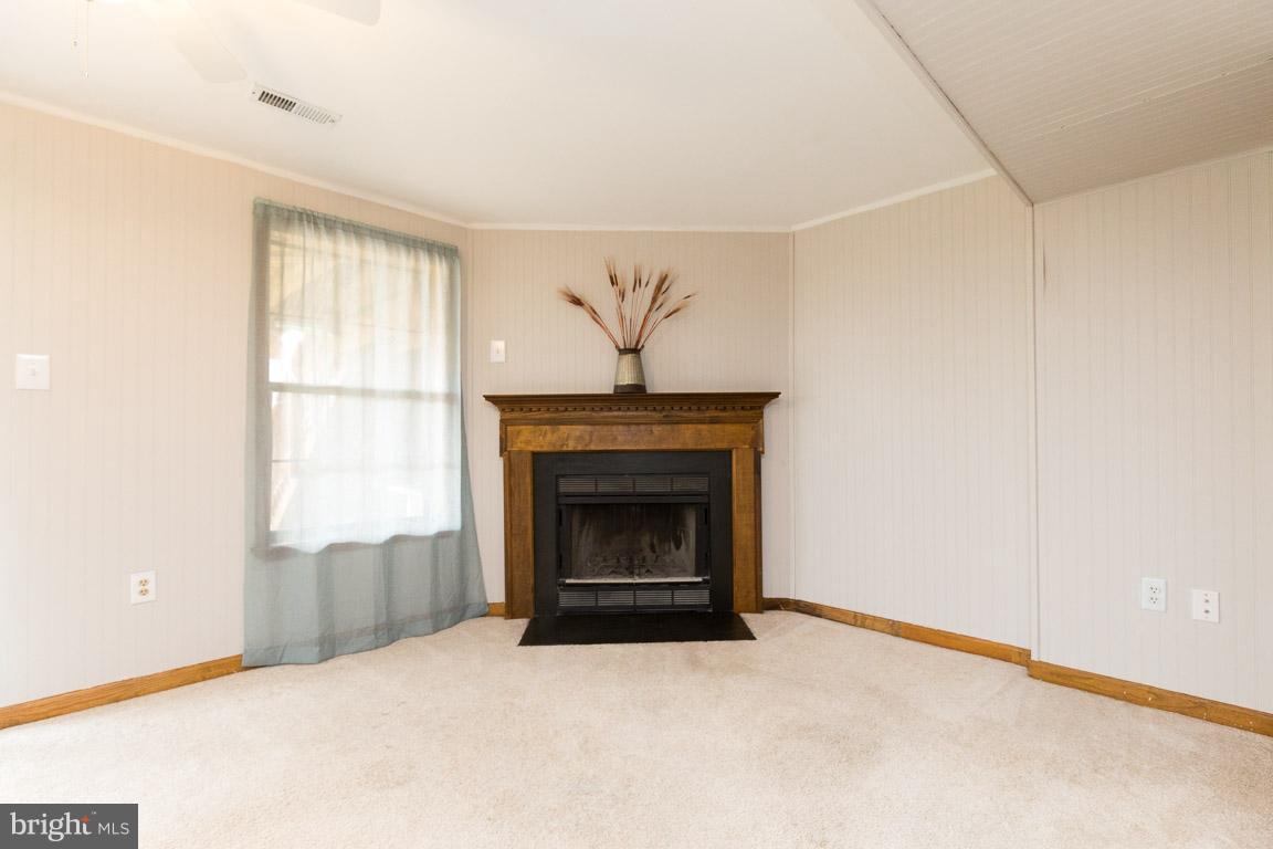 LONGSTREET COMMONS - Residential