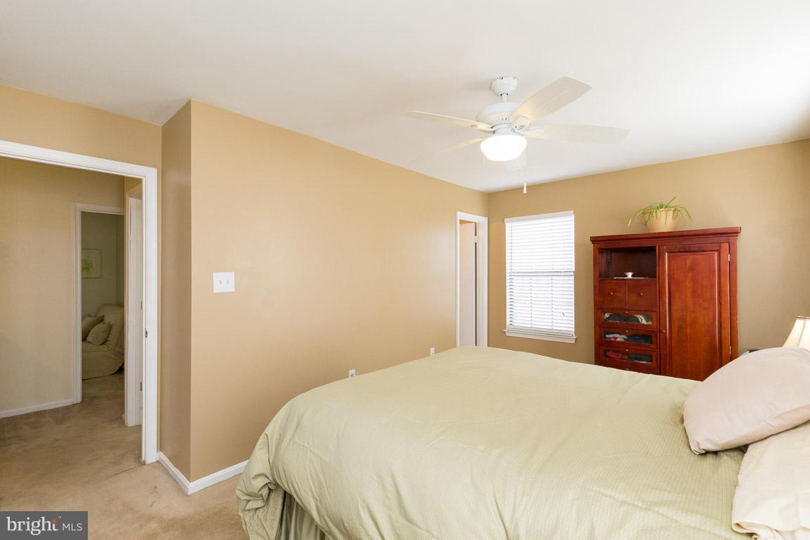 LONGSTREET COMMONS - Residential