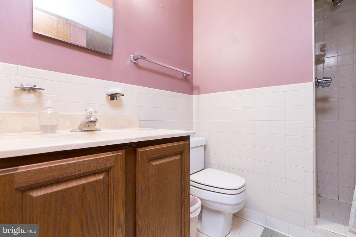 LONGSTREET COMMONS - Residential