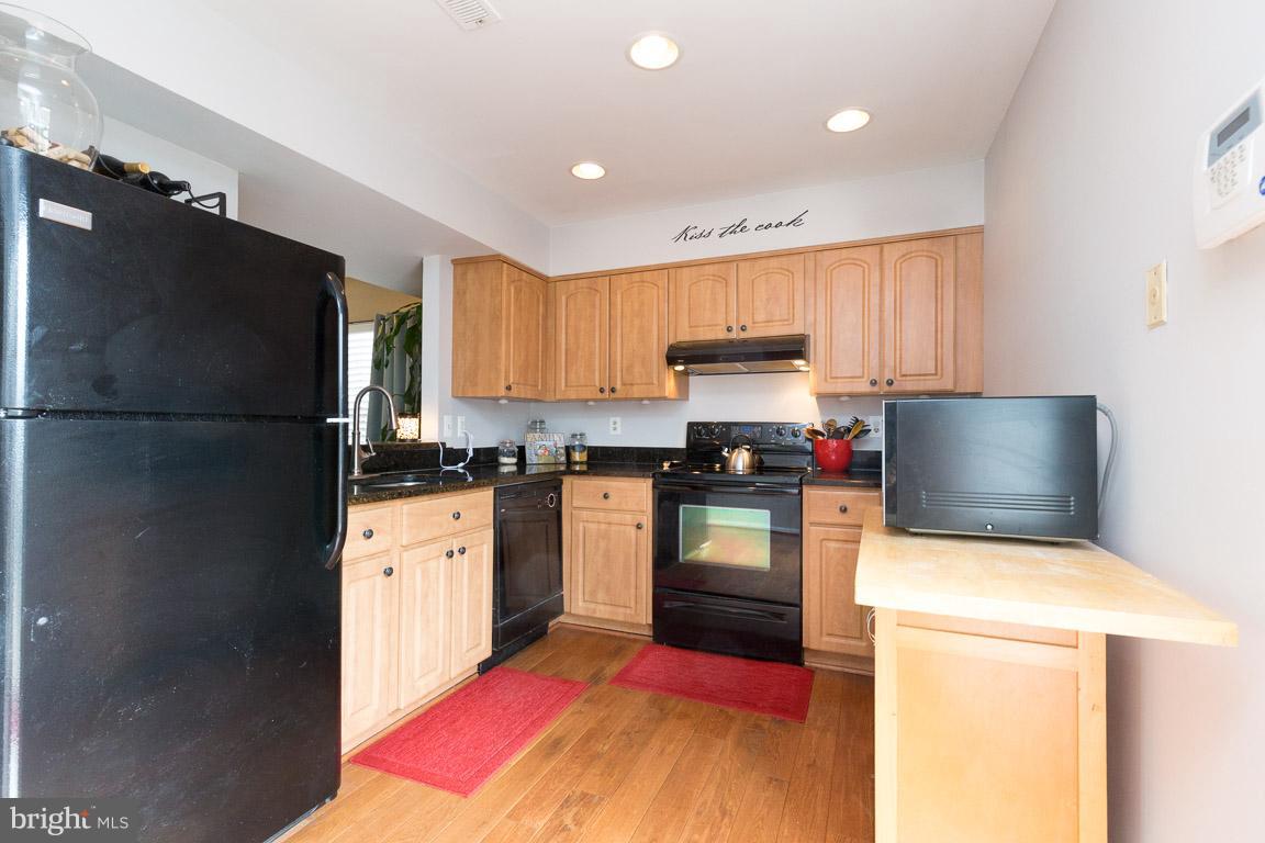 LONGSTREET COMMONS - Residential