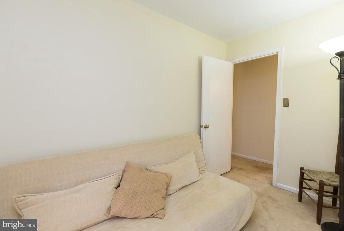 LONGSTREET COMMONS - Residential