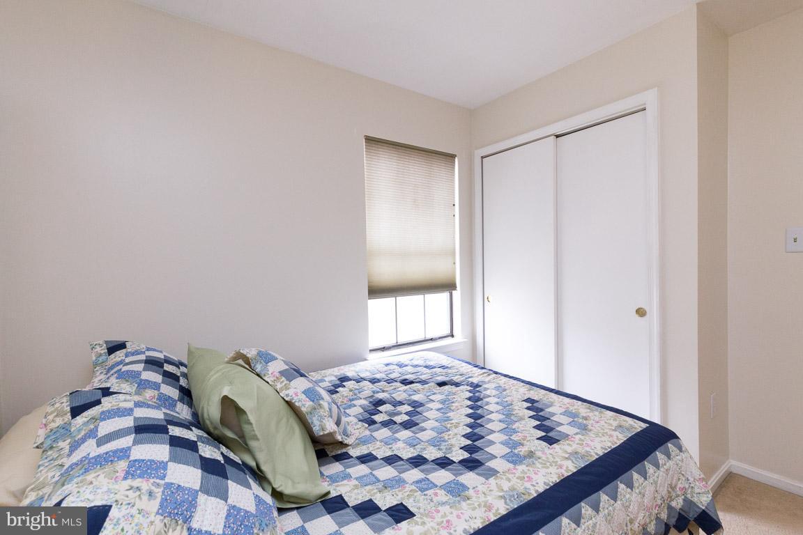 LONGSTREET COMMONS - Residential