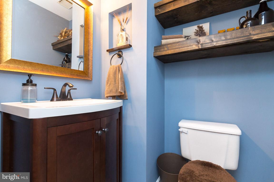 LONGSTREET COMMONS - Residential