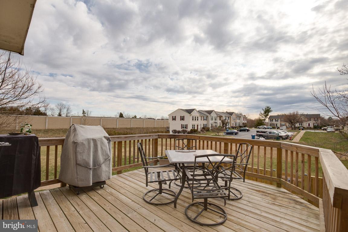 LONGSTREET COMMONS - Residential