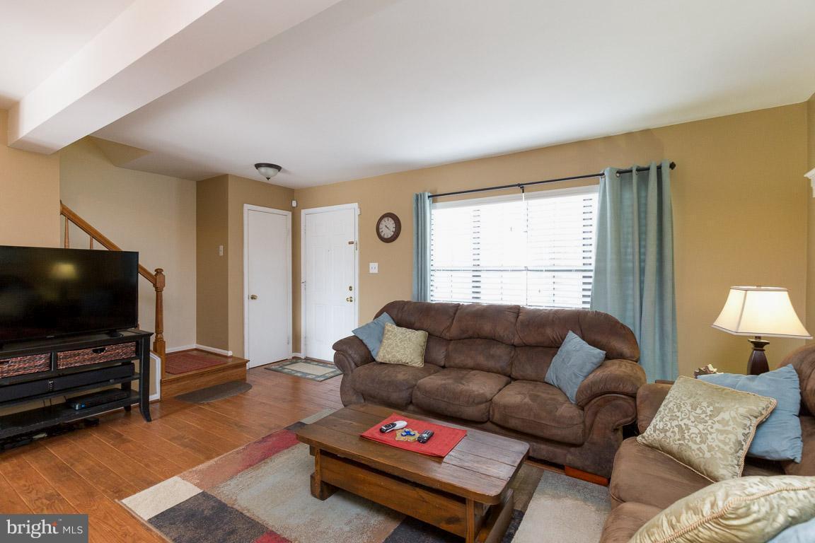 LONGSTREET COMMONS - Residential