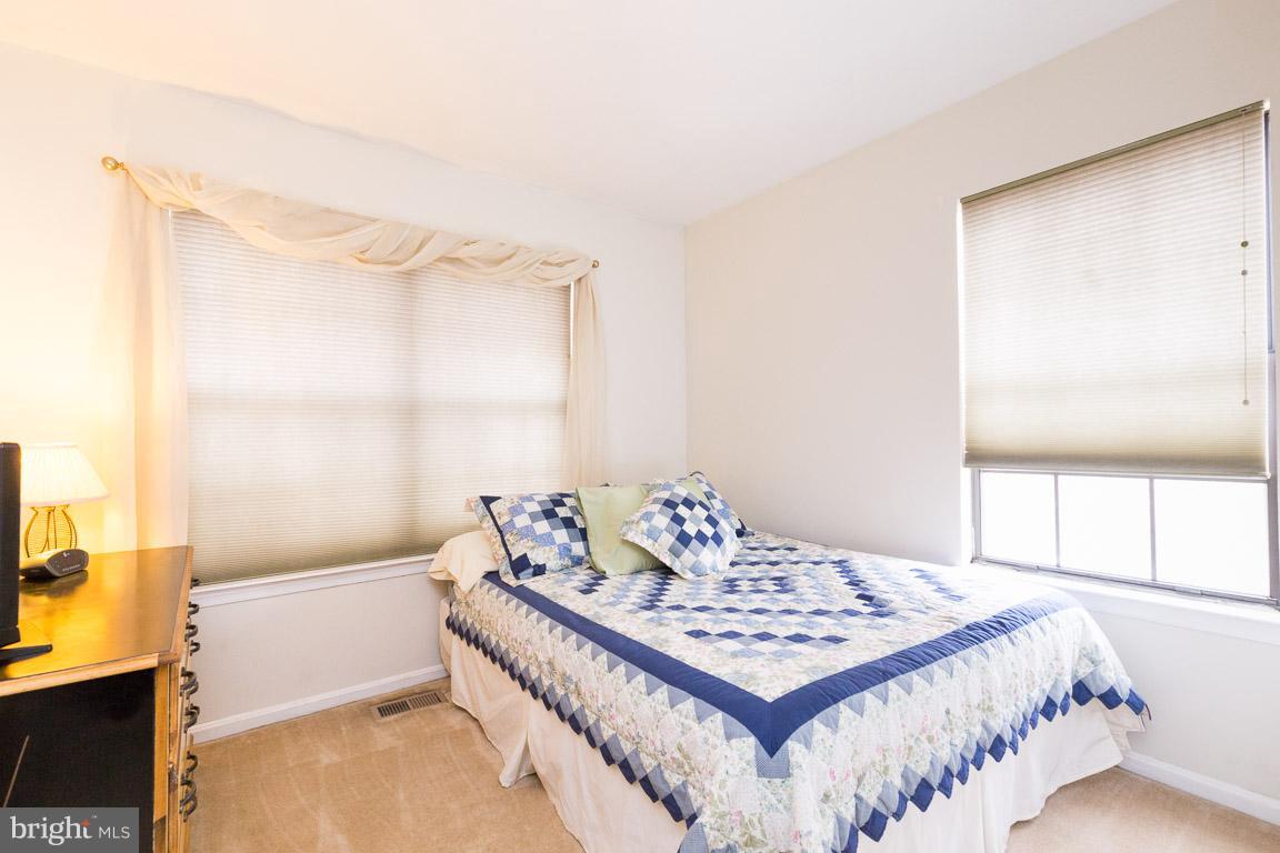 LONGSTREET COMMONS - Residential