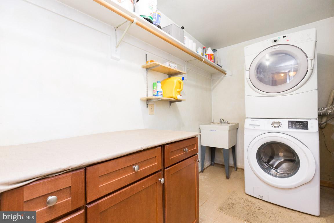 LONGSTREET COMMONS - Residential