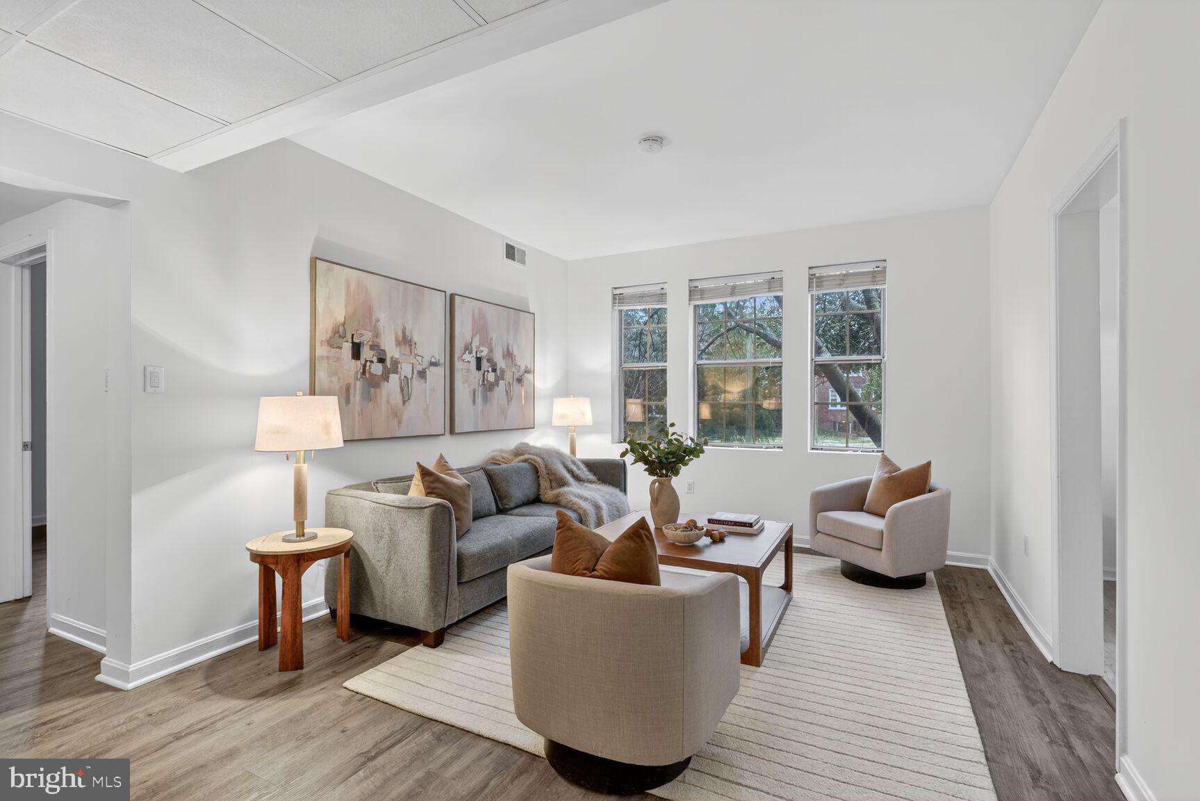 1719 N TROY STREET 395