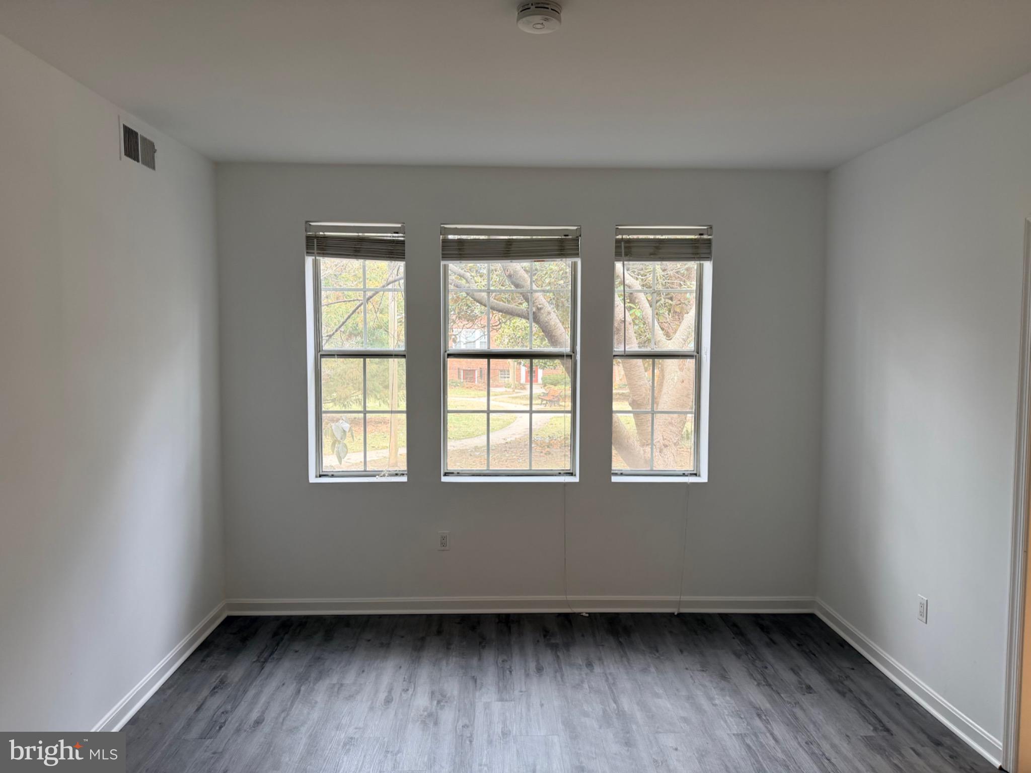 1719 N TROY STREET 395