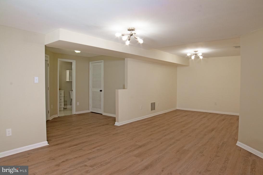 ASHBURN FARM - Residential