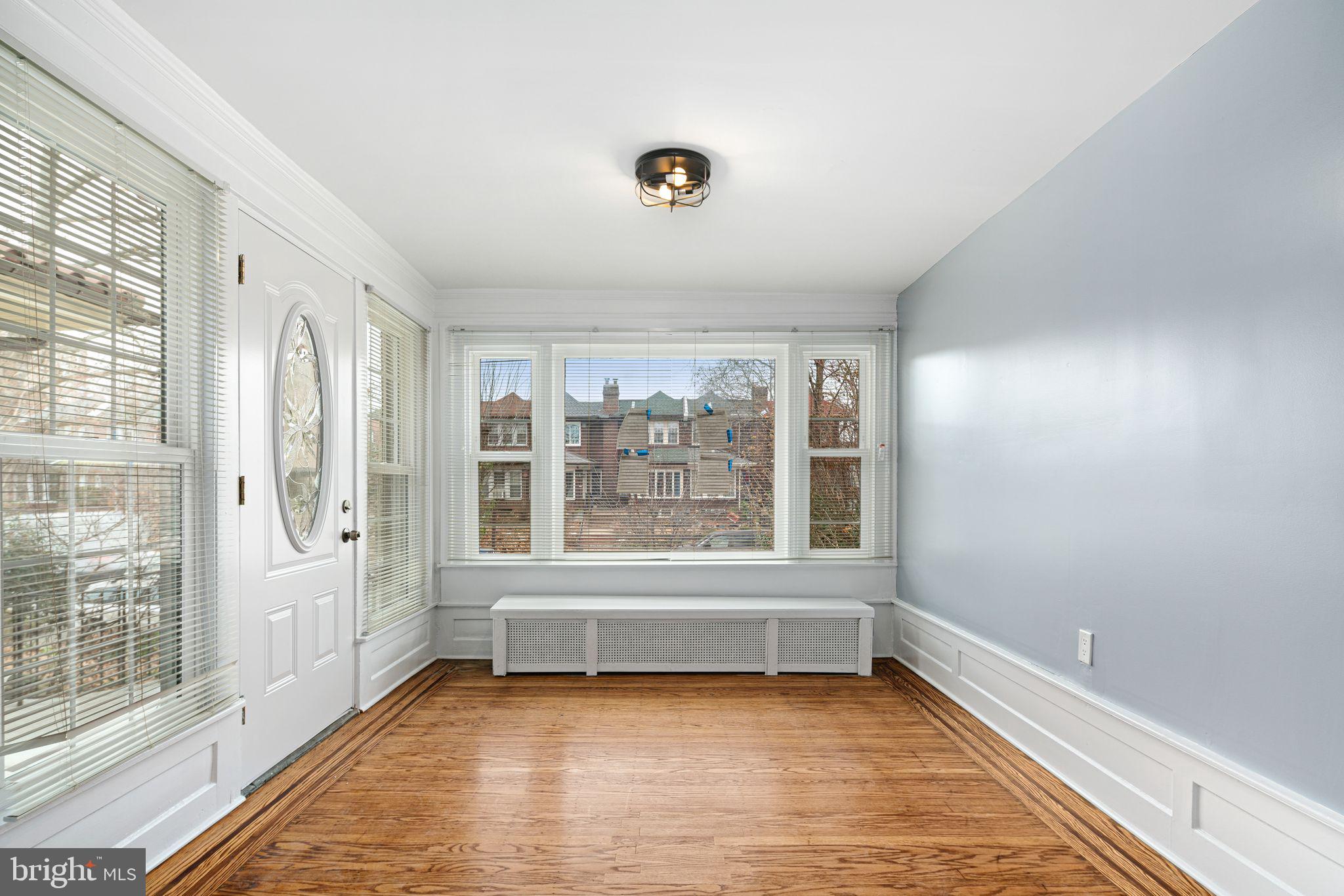 UNIVERSITY CITY - Residential