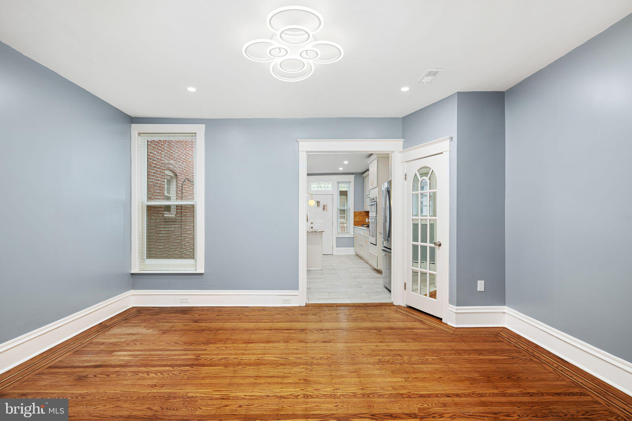 UNIVERSITY CITY - Residential