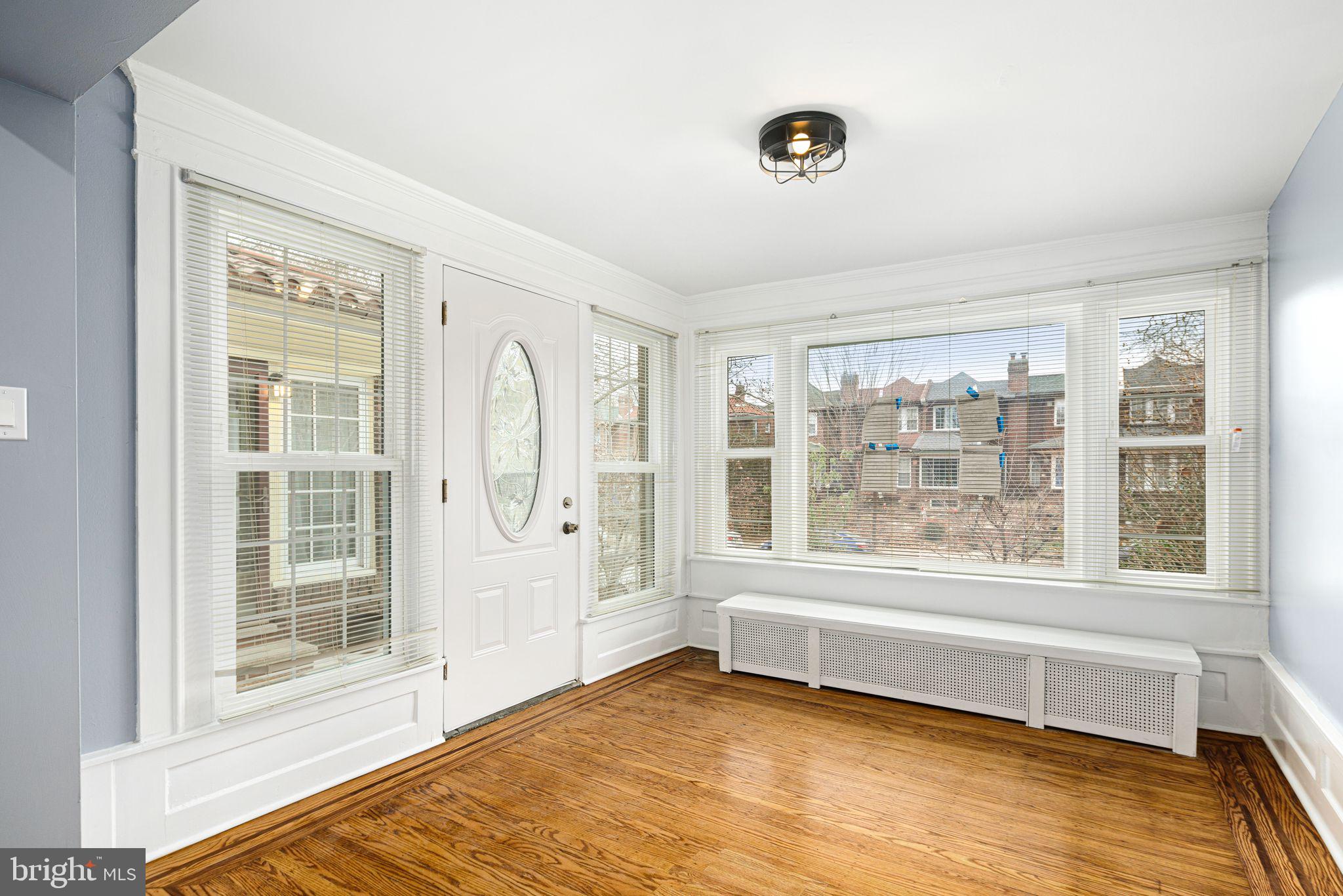 UNIVERSITY CITY - Residential