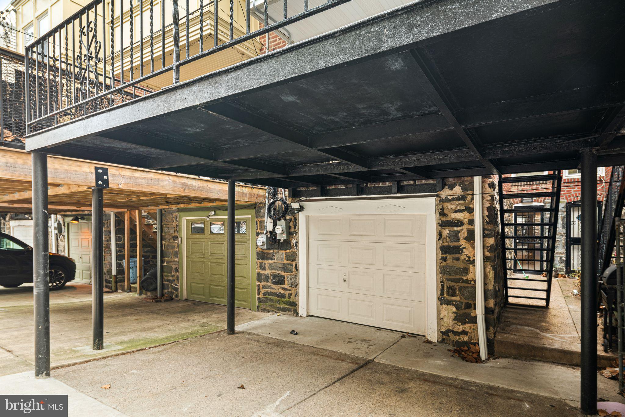 UNIVERSITY CITY - Residential