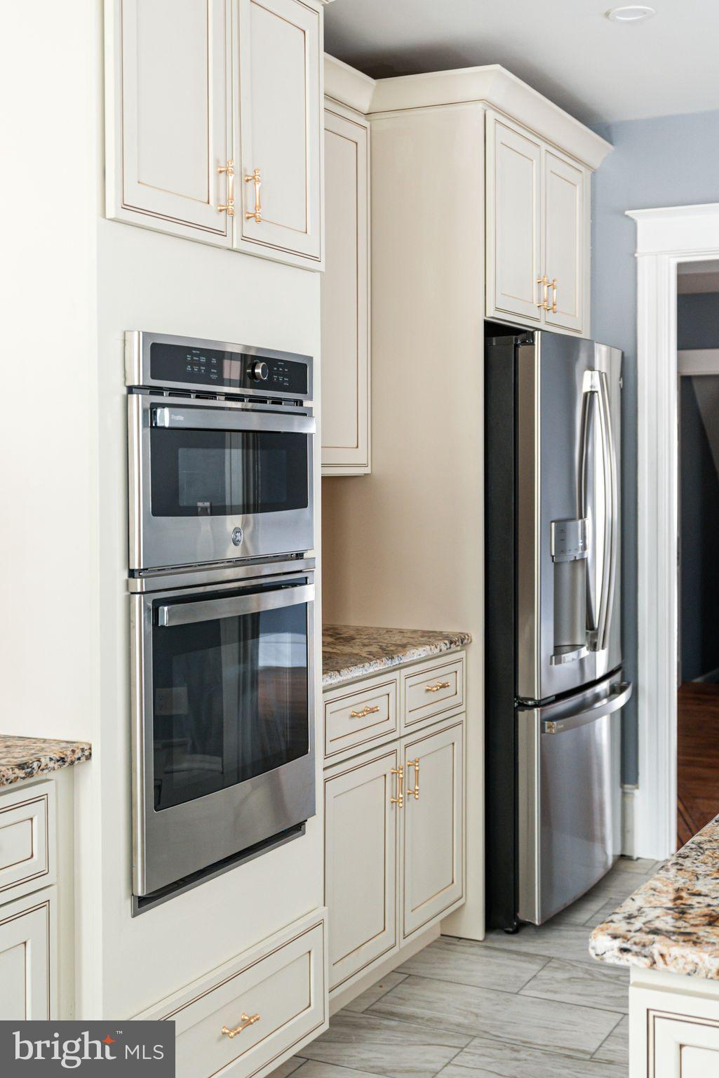 UNIVERSITY CITY - Residential