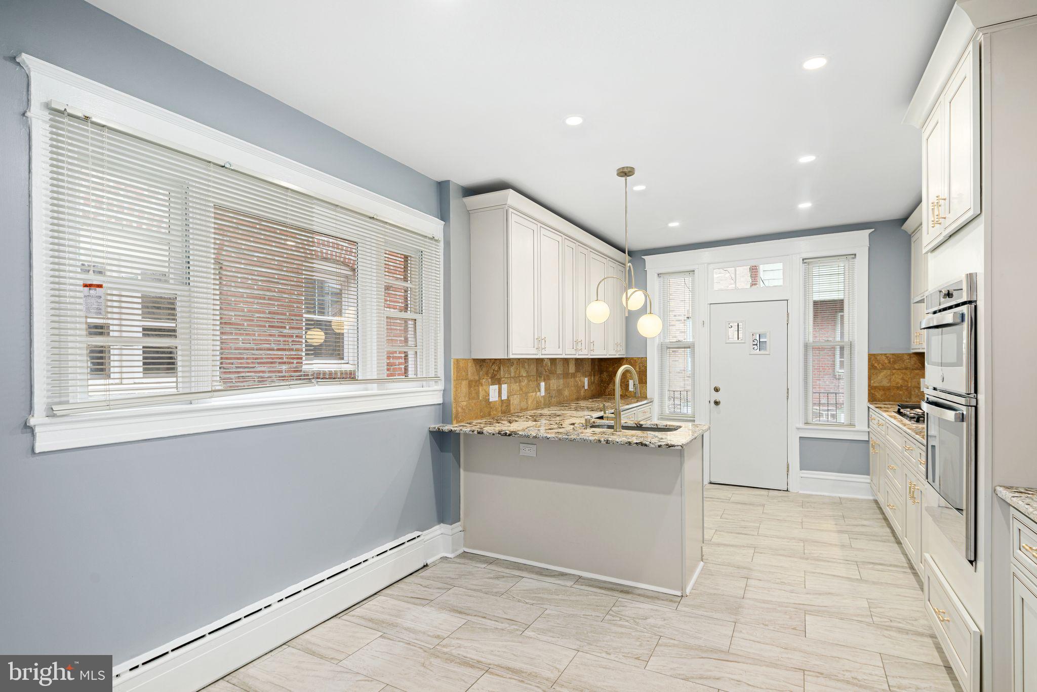 UNIVERSITY CITY - Residential