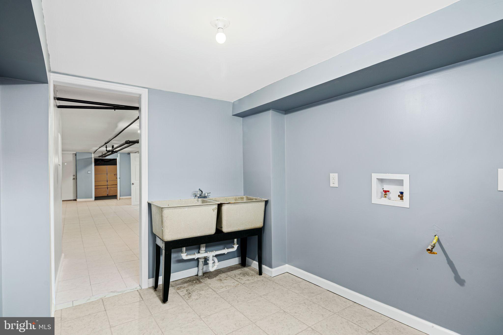 UNIVERSITY CITY - Residential