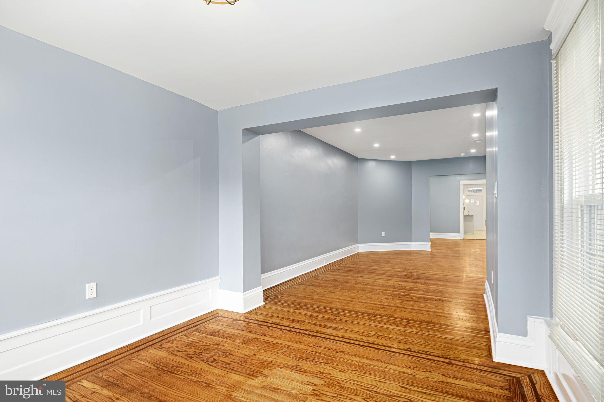 UNIVERSITY CITY - Residential