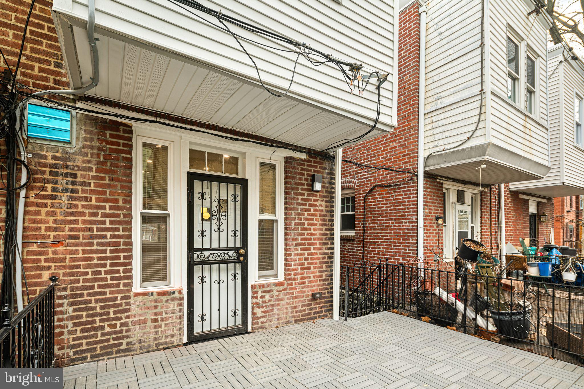 UNIVERSITY CITY - Residential