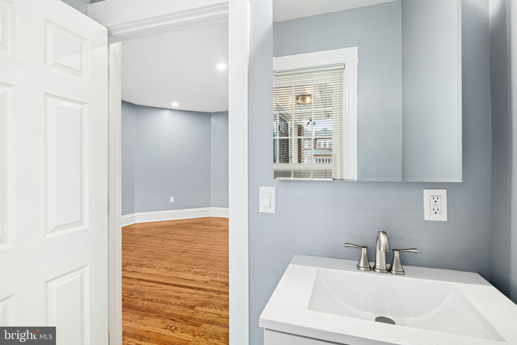 UNIVERSITY CITY - Residential