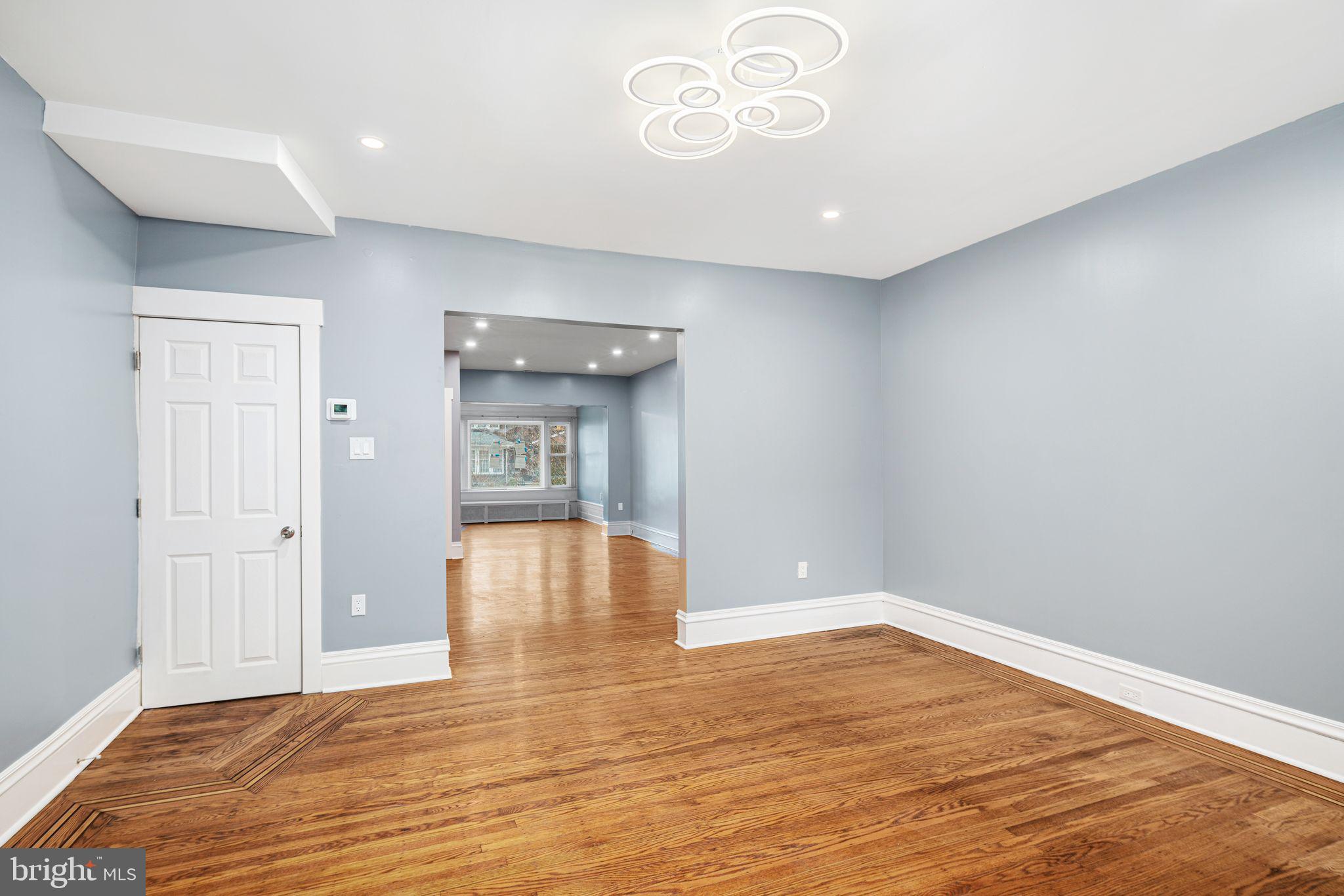 UNIVERSITY CITY - Residential