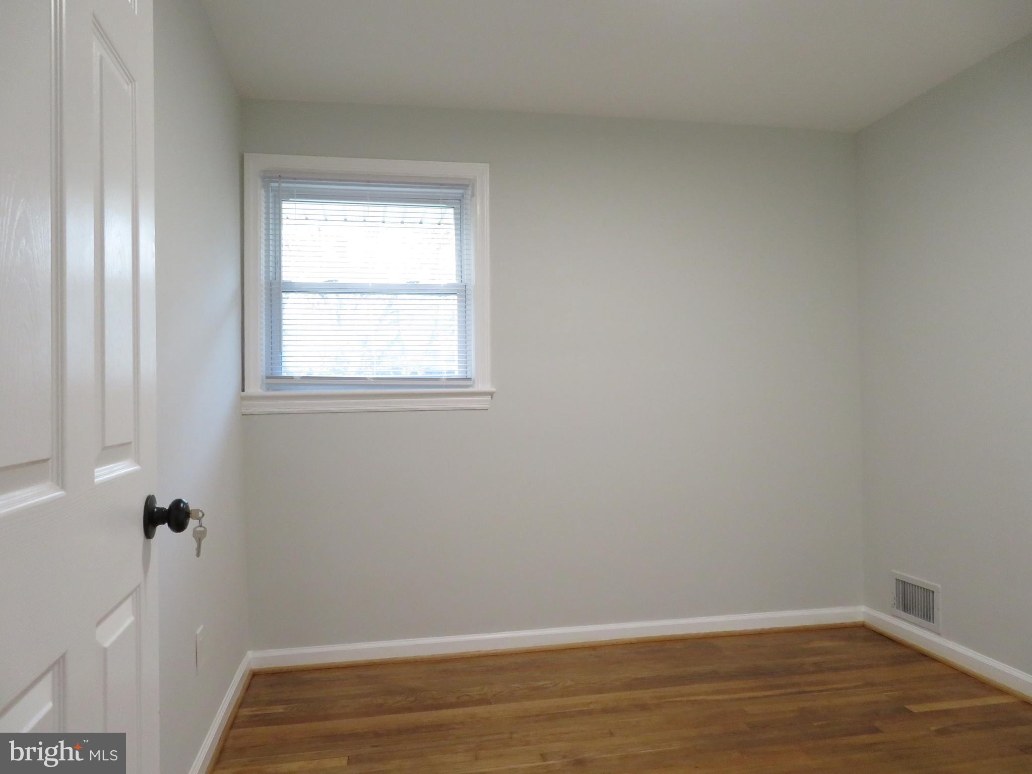 NEW CARROLLTON - Residential