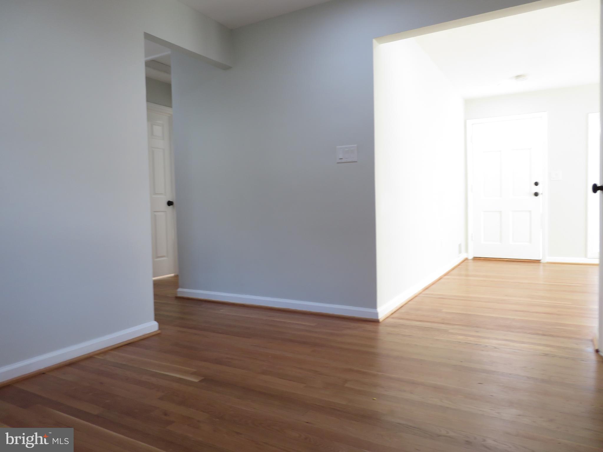 NEW CARROLLTON - Residential