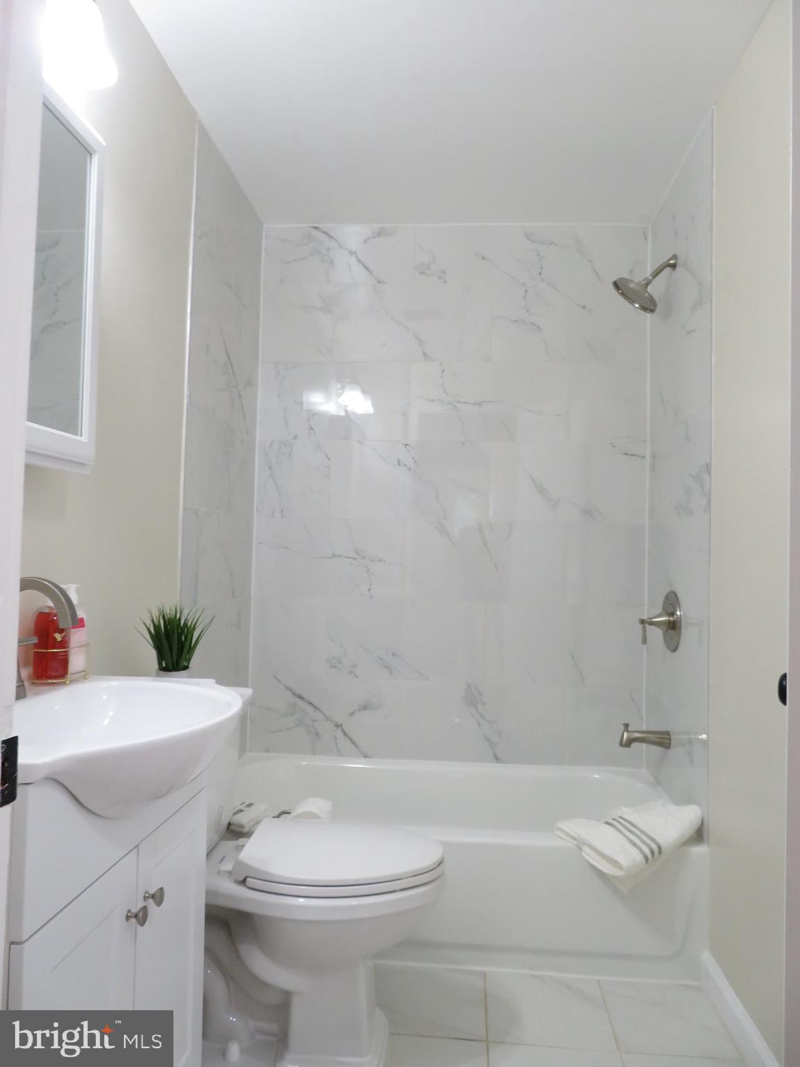 NEW CARROLLTON - Residential