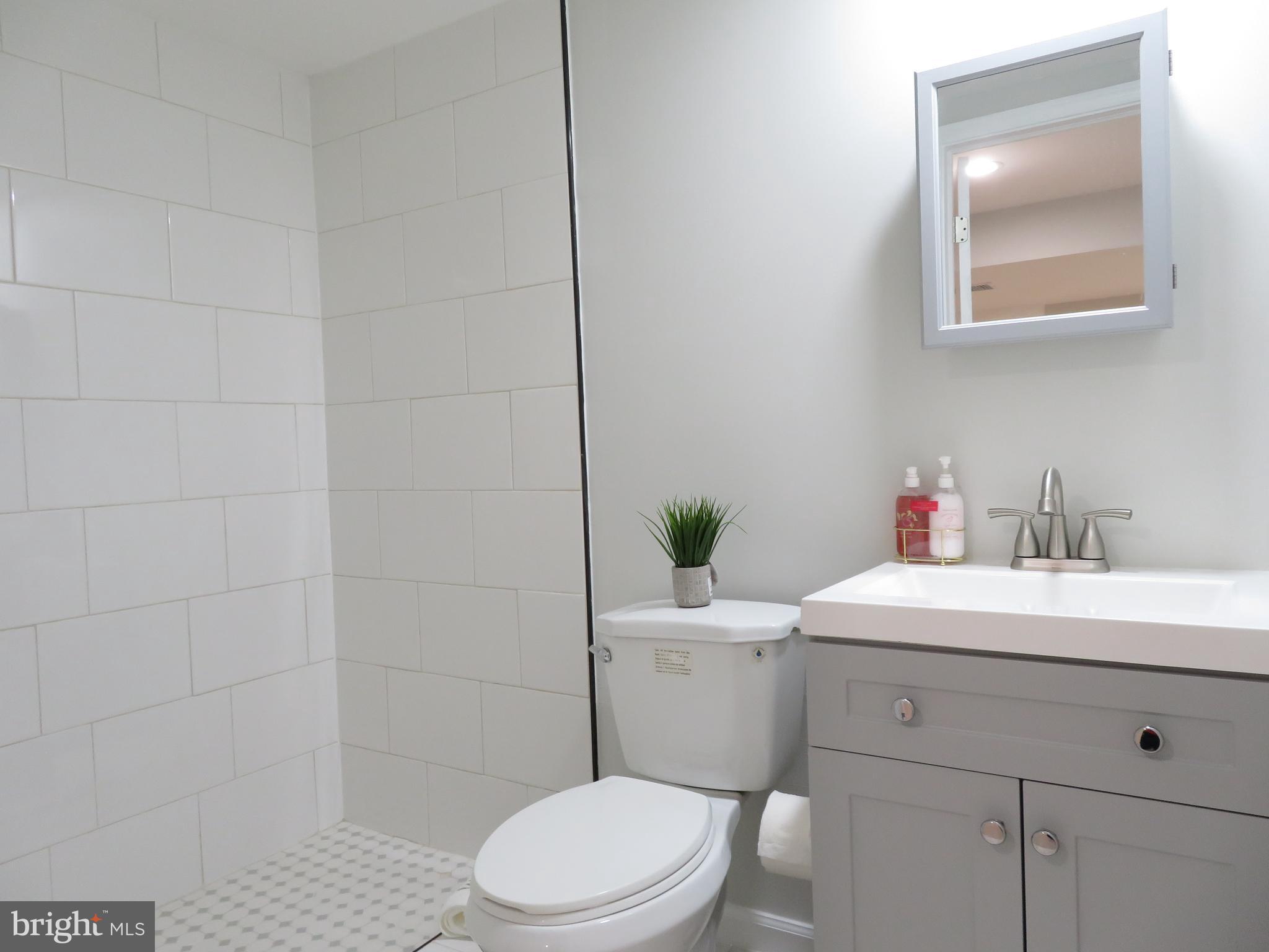 NEW CARROLLTON - Residential