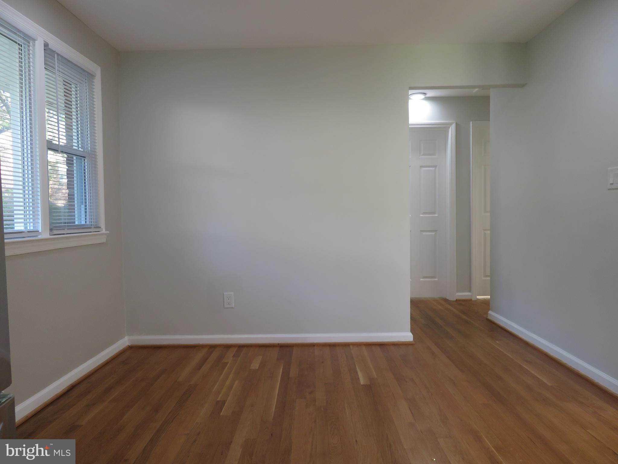 NEW CARROLLTON - Residential