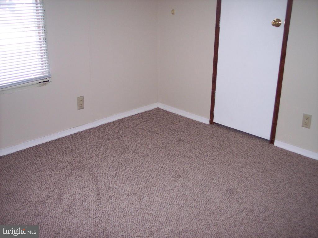 LAKEVIEW COUNTRY ESTATES - Residential