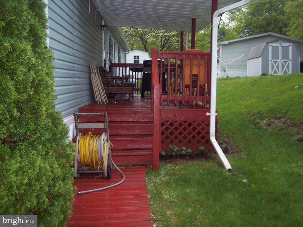 LAKEVIEW COUNTRY ESTATES - Residential