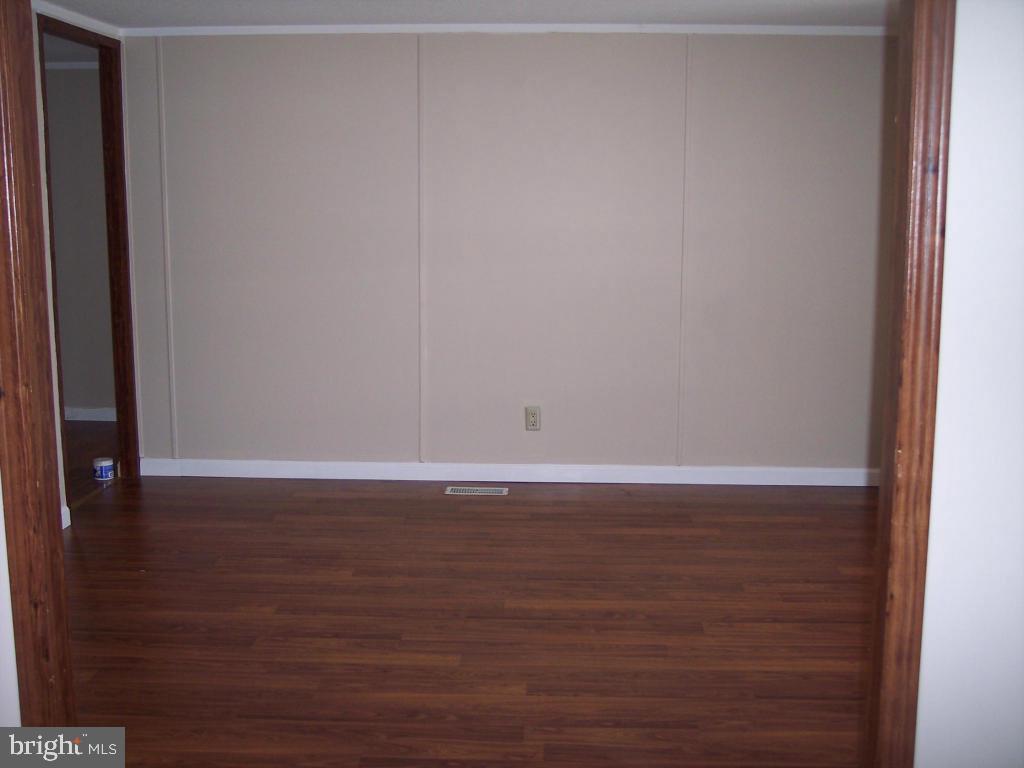 LAKEVIEW COUNTRY ESTATES - Residential