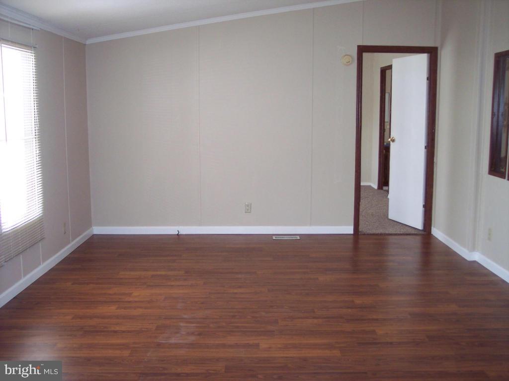 LAKEVIEW COUNTRY ESTATES - Residential