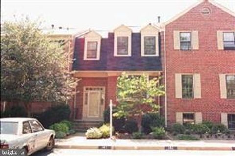 10441 CARRIAGEPARK COURT FAIRFAX VA 22032