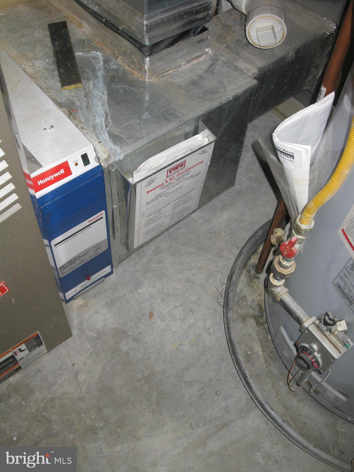 THE OAKS AT WATERS EDGE - Residential