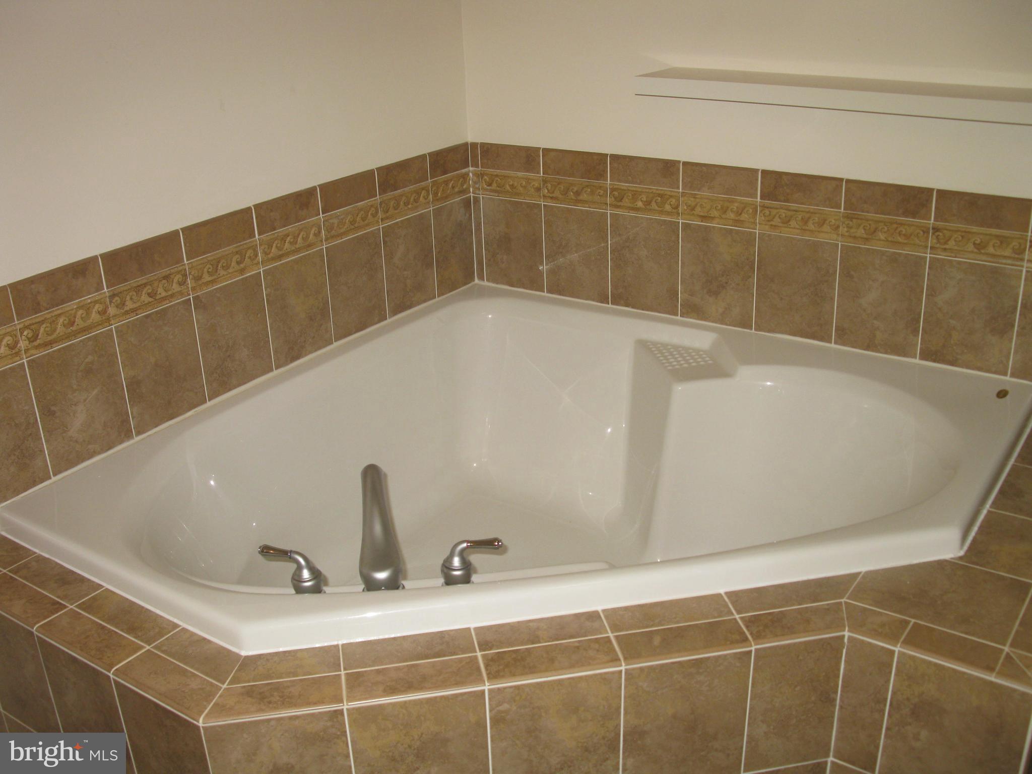 THE OAKS AT WATERS EDGE - Residential