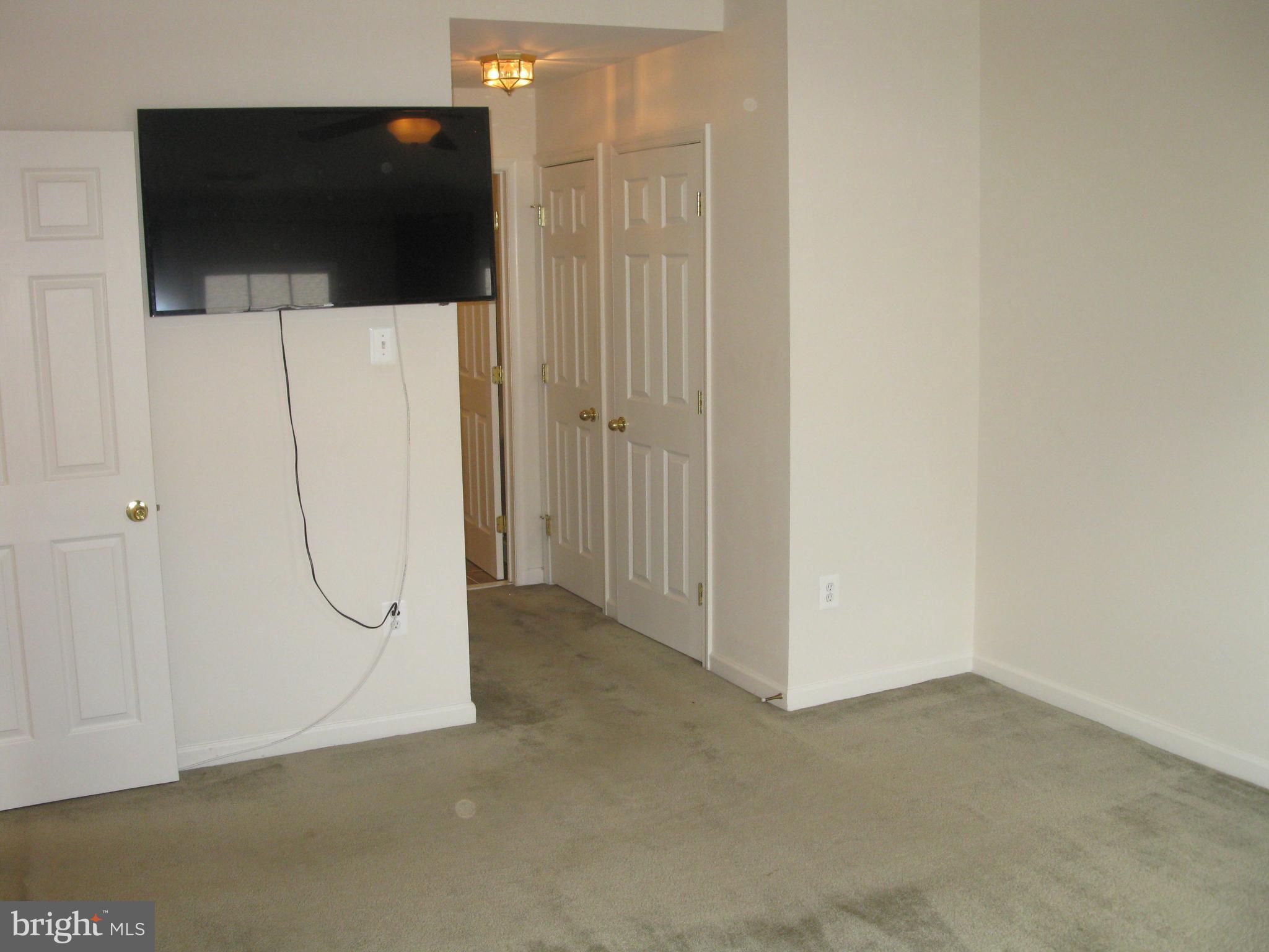 THE OAKS AT WATERS EDGE - Residential