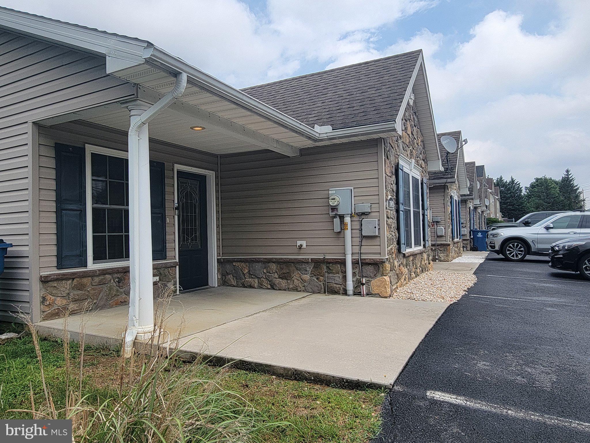 1049 NEWVILLE ROAD
