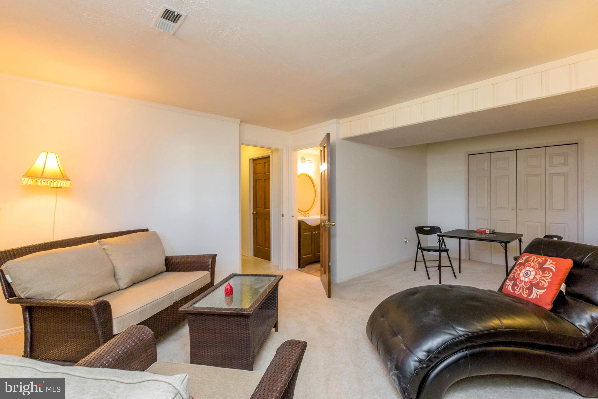 BURLEIGH MANOR - Residential
