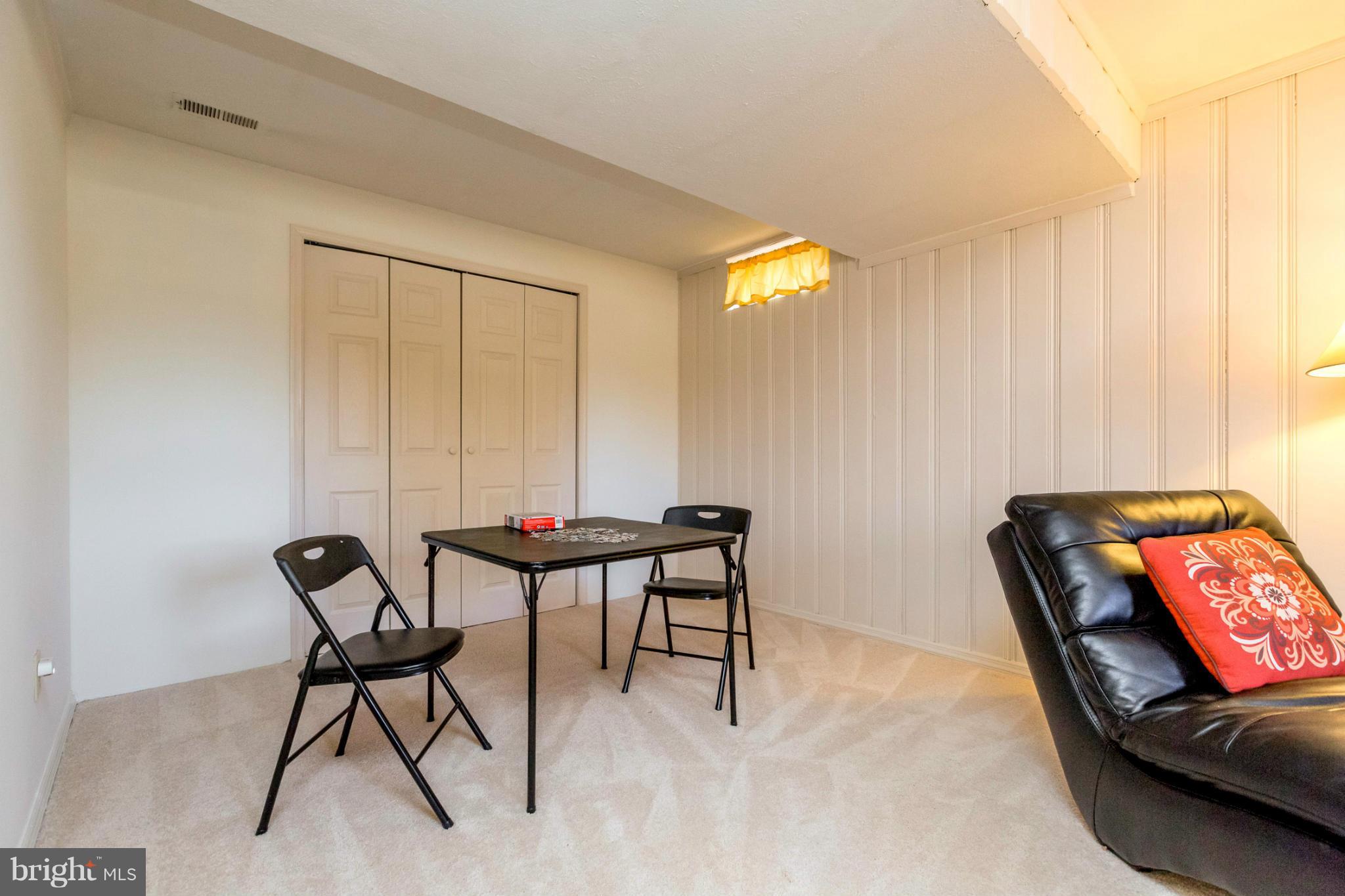 BURLEIGH MANOR - Residential