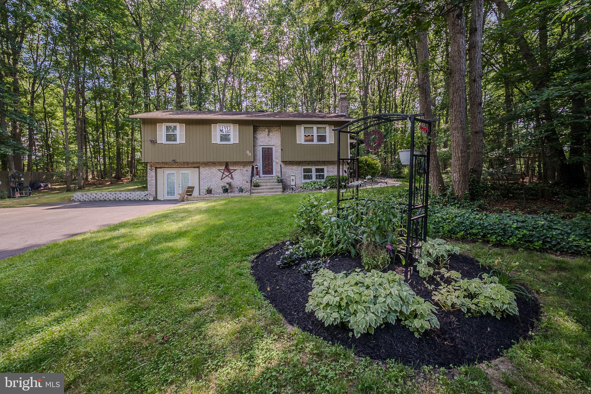 38 OLD CHESTNUT ROAD