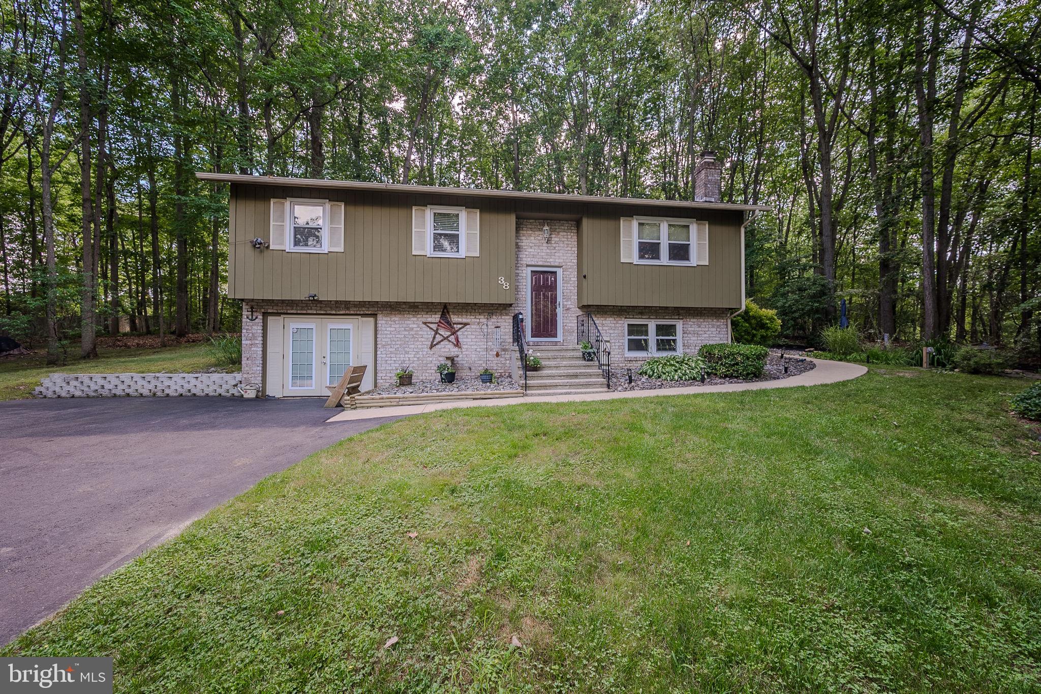 38 OLD CHESTNUT ROAD