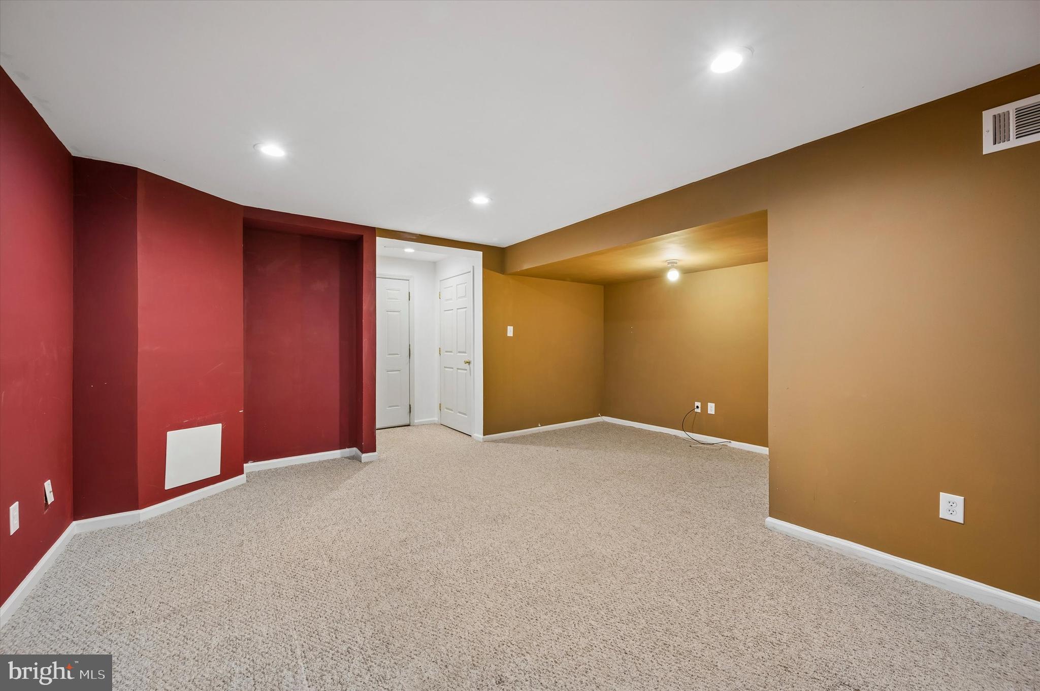 NORRISTOWN - Residential