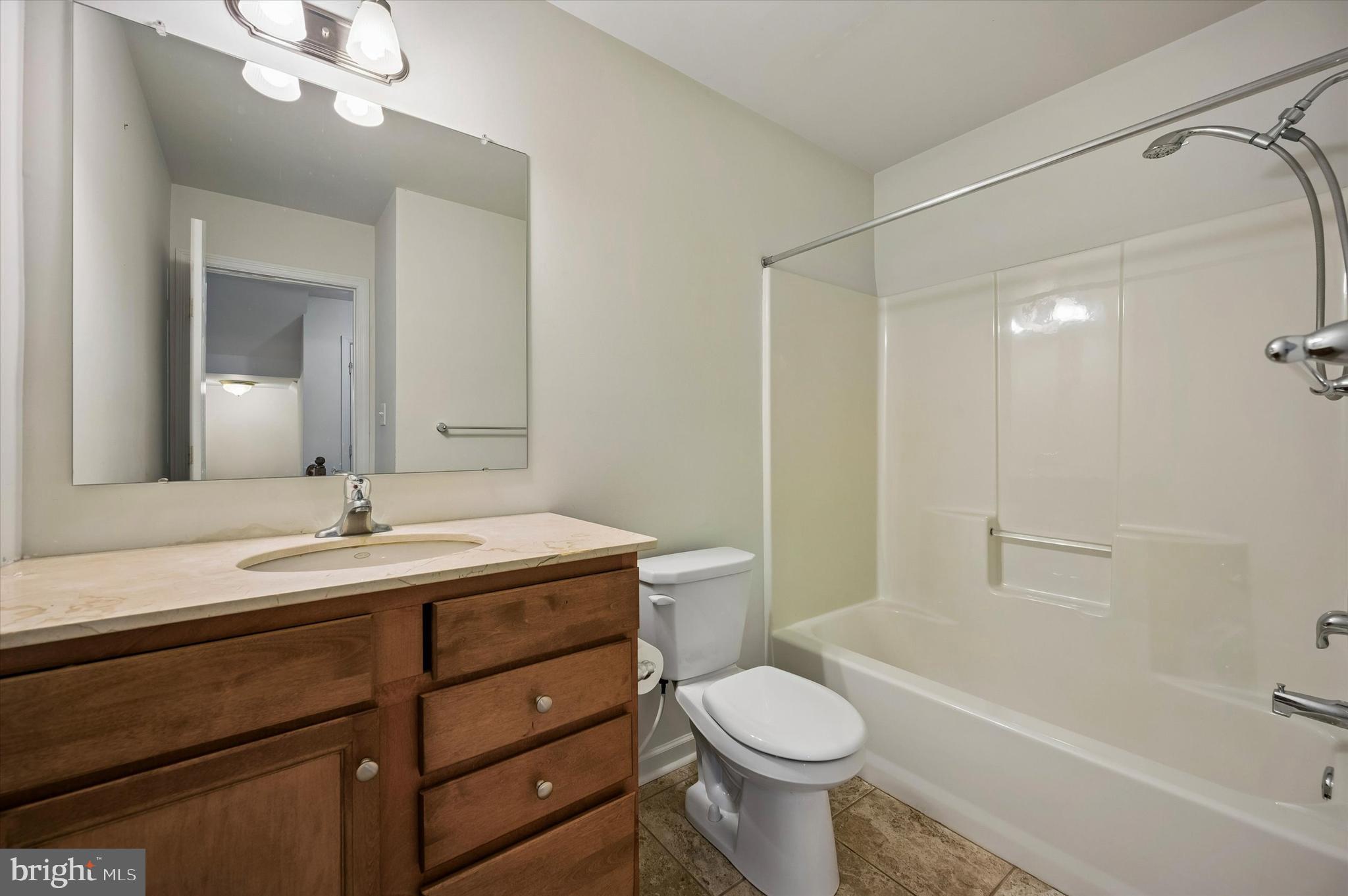 NORRISTOWN - Residential