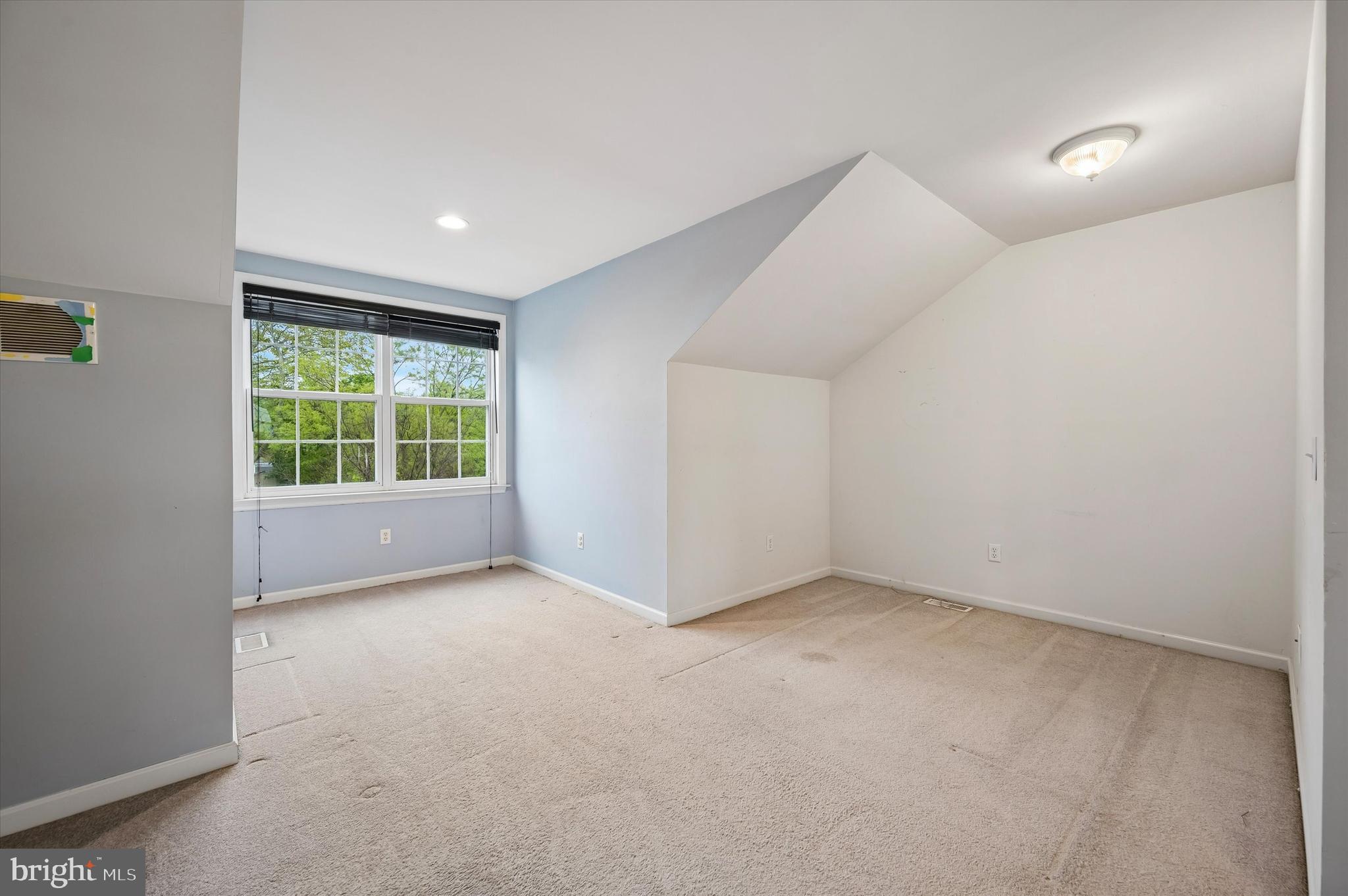 NORRISTOWN - Residential