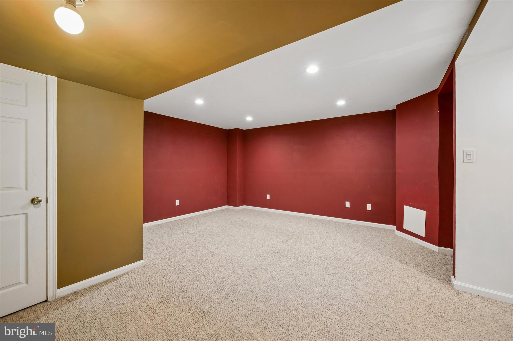 NORRISTOWN - Residential