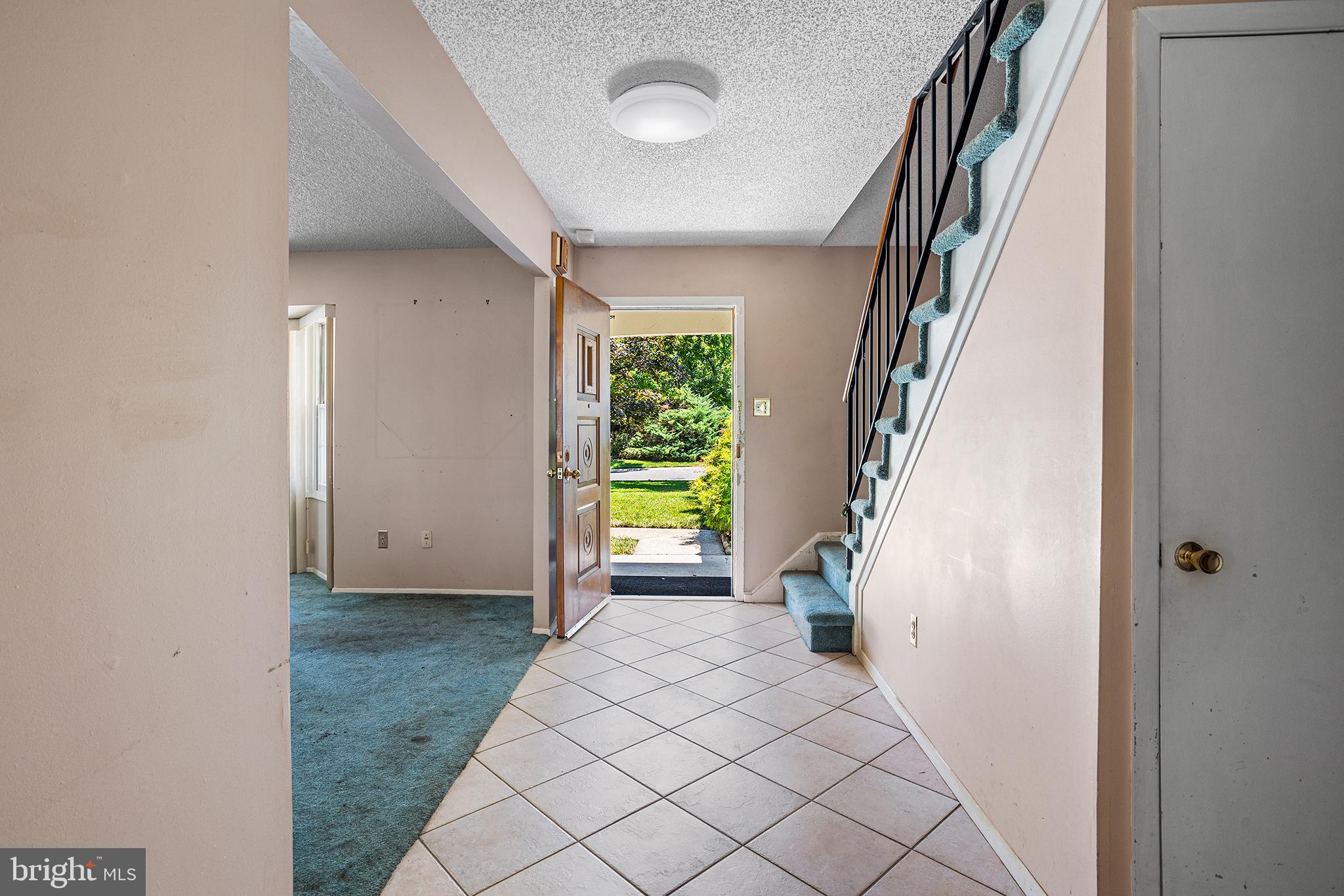 74 COUNTRY CLUB ROAD